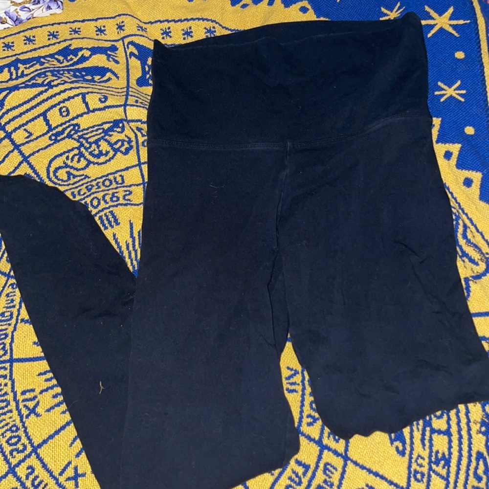 BLACK LEGGINGS